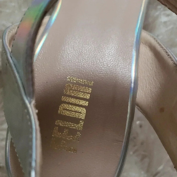 Feldini silver heels sandal size 7 made in Spain - Picture 5 of 6